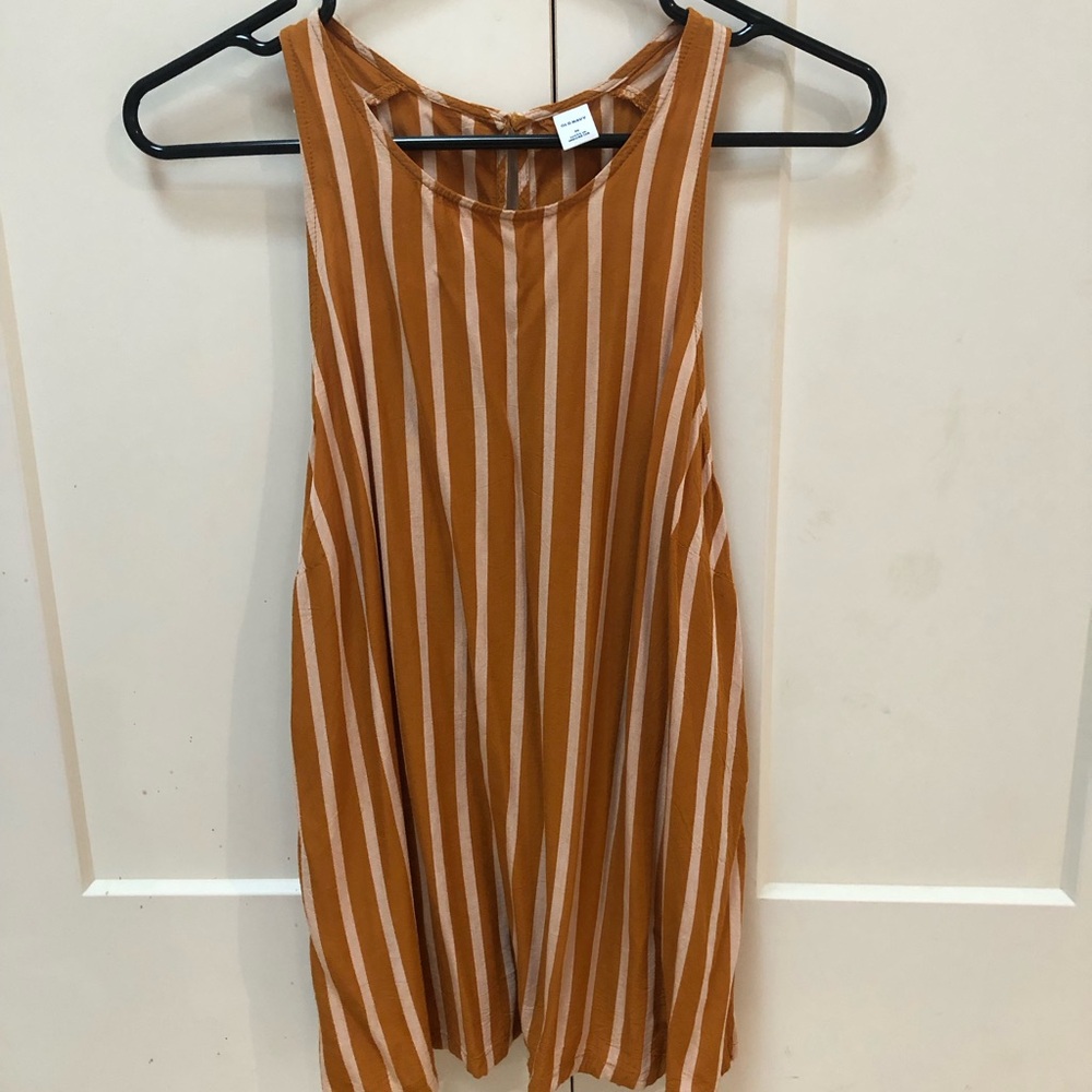 Women’s sleeveless top